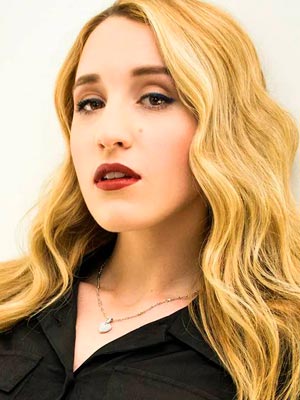 Харли Куинн Смит
Harley Quinn Smith